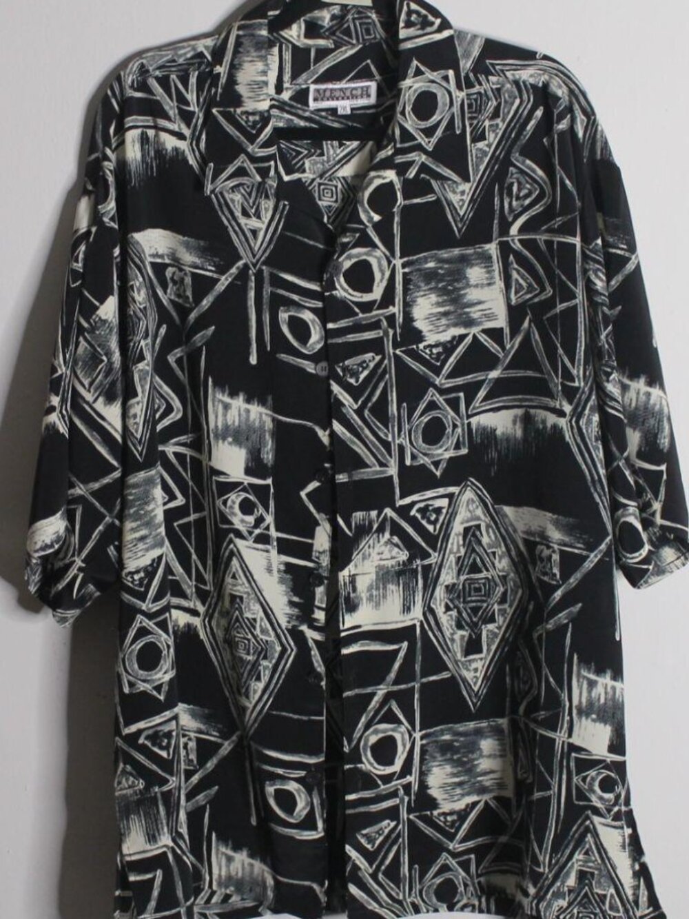 ✨ #VINTAGE #MENCH geometric pattern button down